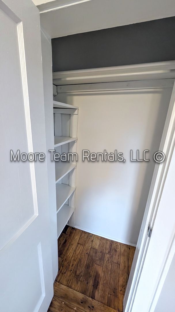 Building Photo - 906 White Pine Dr