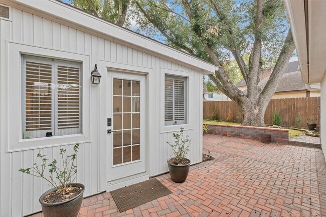 Building Photo - 1127 Barkston Dr