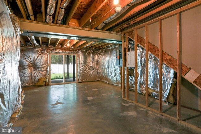 Building Photo - 6981 Linden Ave