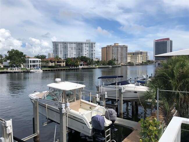 Building Photo - 1965 S Ocean Dr