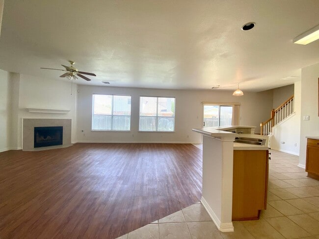 Building Photo - Lovely home in desirable Scofield Farms!