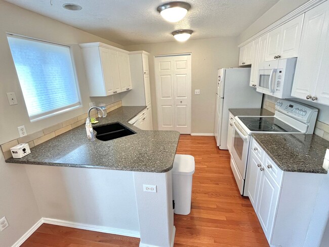 Building Photo - Beaverton Home on Corner Lot with Attached Garage, Fenced Backyard, Deck