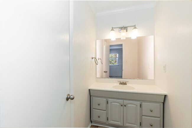 Building Photo - Fully Renovated 2BR Townhome-Style Condo – Available Now!