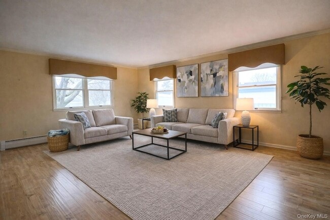 Building Photo - 18 Strathmore Village Dr