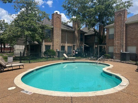 Building Photo - 5515 Strack Rd