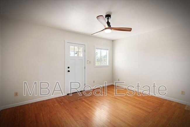 Building Photo - 1338 W Monroe St
