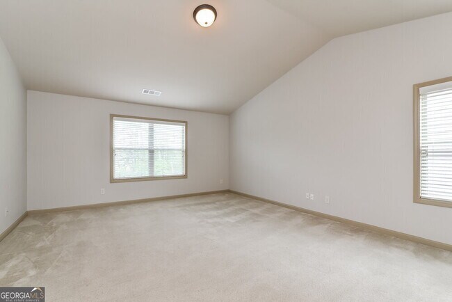 Building Photo - 3096 Montauk Hill Dr NE