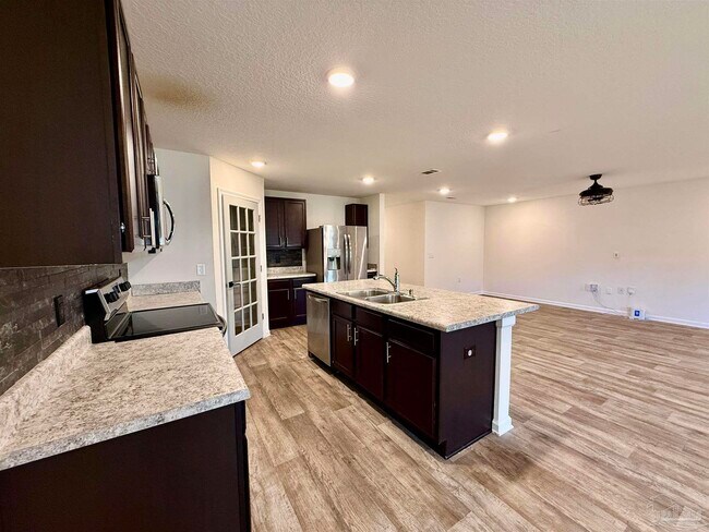 Building Photo - 6420 Churchill Cir
