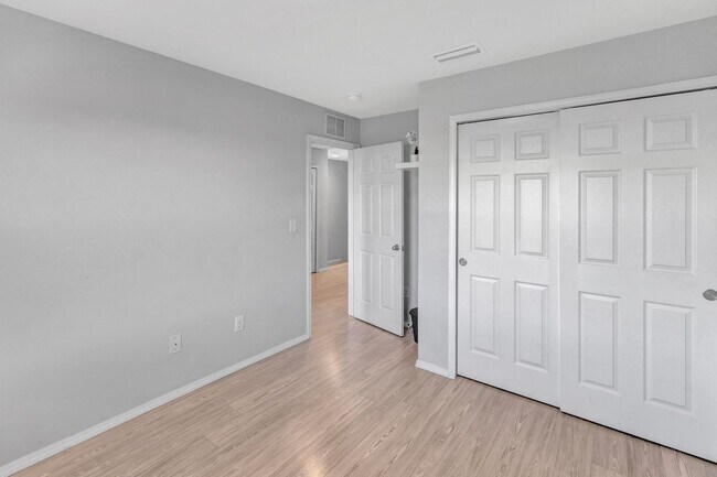 Building Photo - Partially furnished 3-bedroom, 2.5-bath home