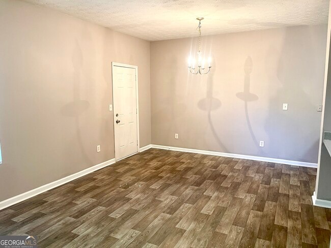 Building Photo - 1550 Eastern Sunrise Ln