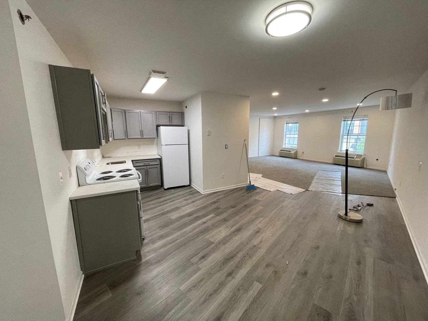 Building Photo - Riverside Apartments
