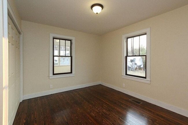 Building Photo - *****COMING SOON****Charming Home in North...