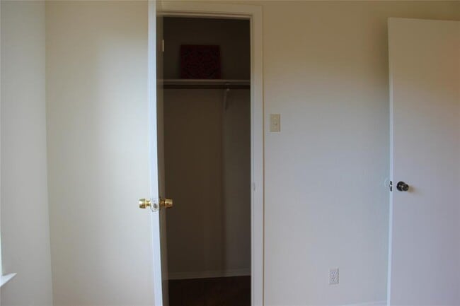 Building Photo - 11611 Rustic Rock Dr