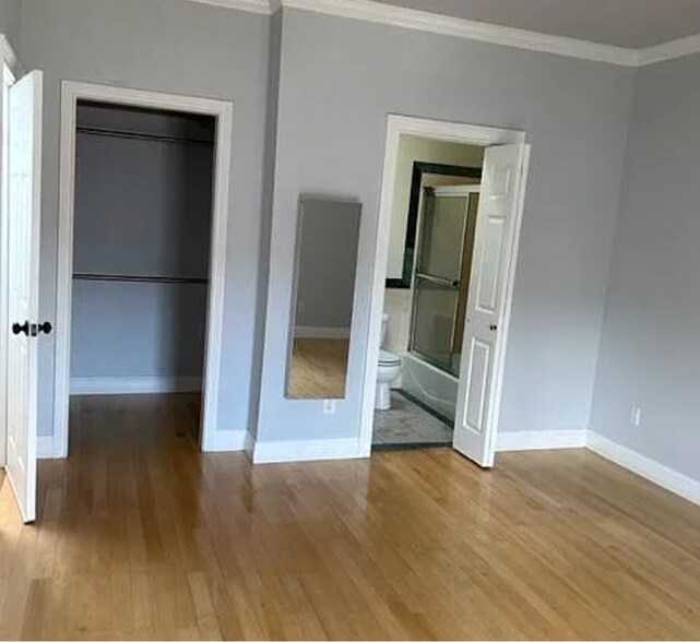 Building Photo - 163 Rae Ave