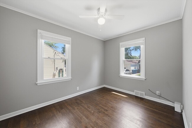 Building Photo - 1349 Perry St