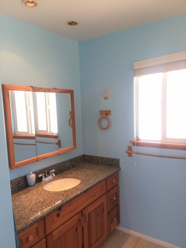 Building Photo - Paio, Nainoa