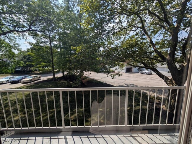 Primary Photo - 1000 2nd St