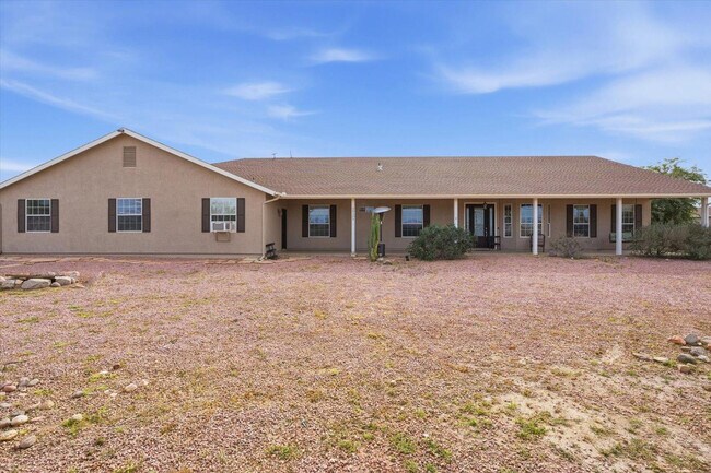 Building Photo - 20305 W Peak View Rd