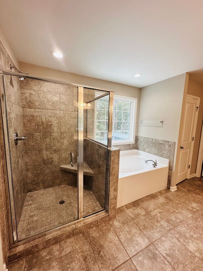 Building Photo - 205 Dog Fennel Ln