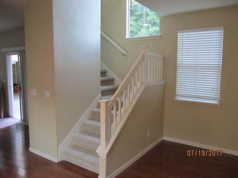 Building Photo - 9361 La Tonis Way