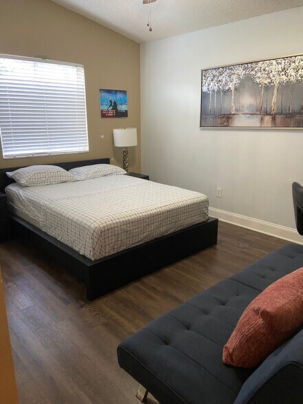 Building Photo - 3607 Simms St