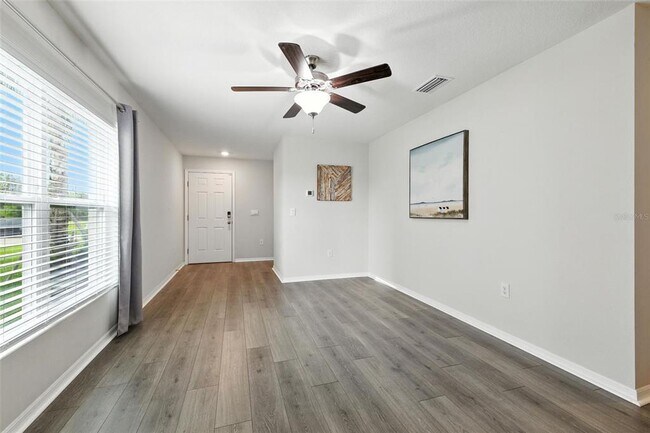 Building Photo - 3903 Silver Strand Trl