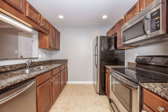 Building Photo - Harbor Landing rental with boat slip, great amenities, and a gated waterfront community lifestyle.