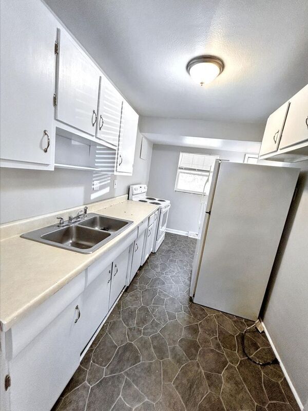 Building Photo - 225 Ben Nevis Rd