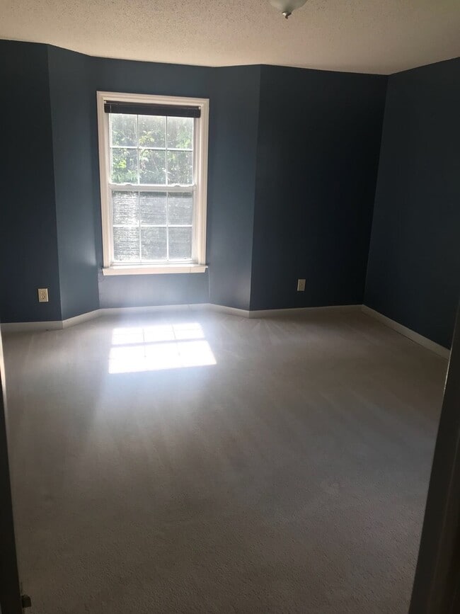 Building Photo - Coming Soon! 2 Beds 1.5 Baths! at River Vi...