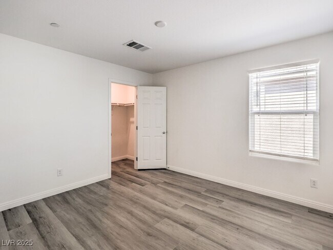Building Photo - 6077 Castle Gardens Ave