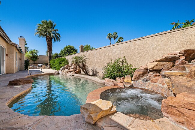 Building Photo - 44965 Malia Cir