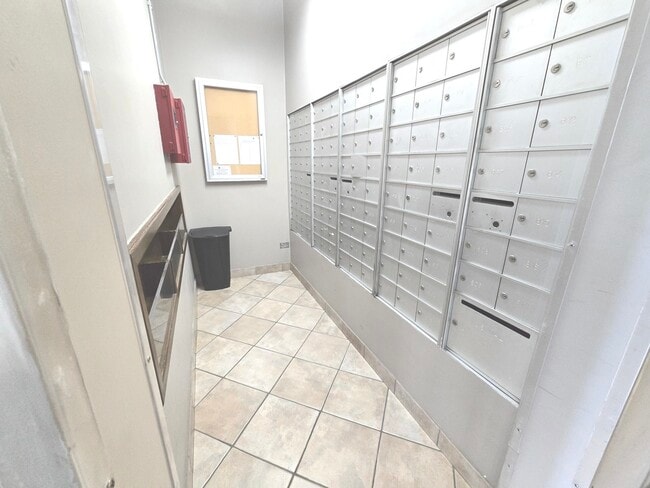 Building Photo - 6300 N Sheridan Rd