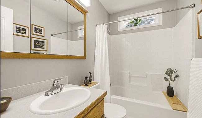 Building Photo - 4 Bed 3 Bath home and shop in Rigby