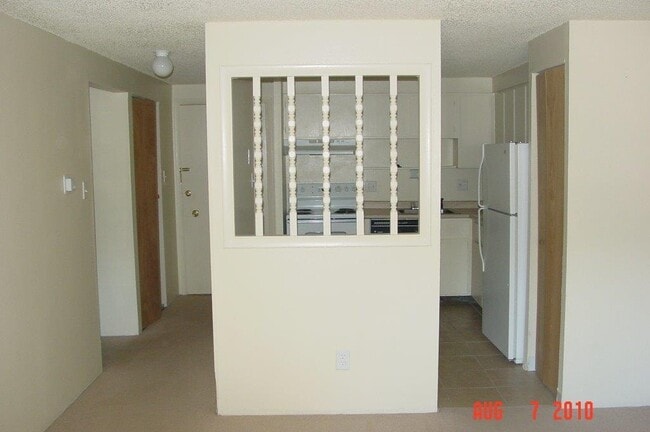 Building Photo - Great location off Leetsdale/Parker and Fl...