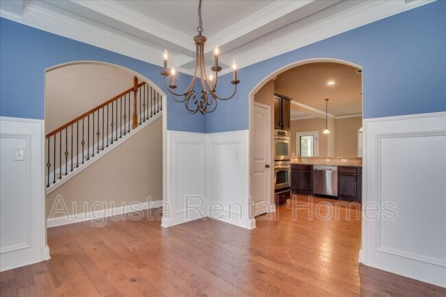 Building Photo - 3814 Berkshire Way