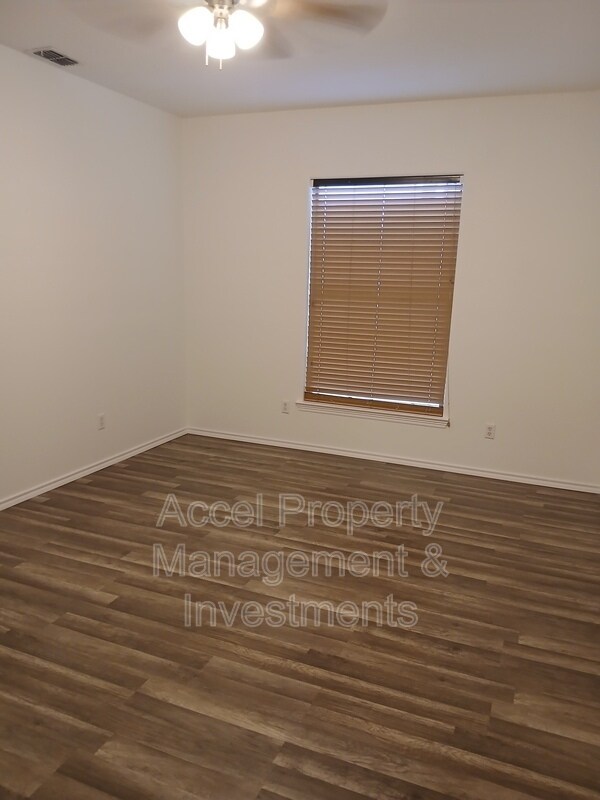 Building Photo - 128 San Jacinto St