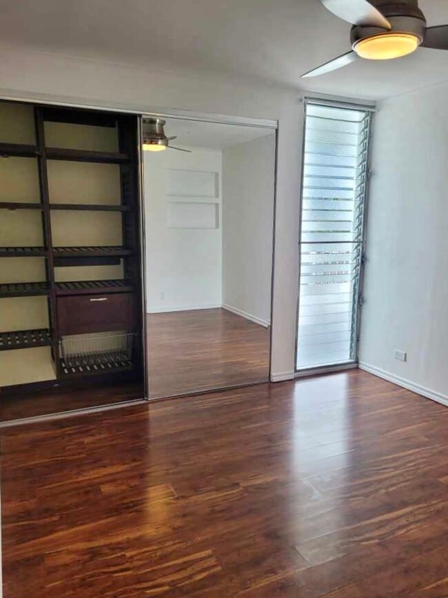 Building Photo - AVAILABLE for Rent : 3 Bedroom, 2 Bathroom...