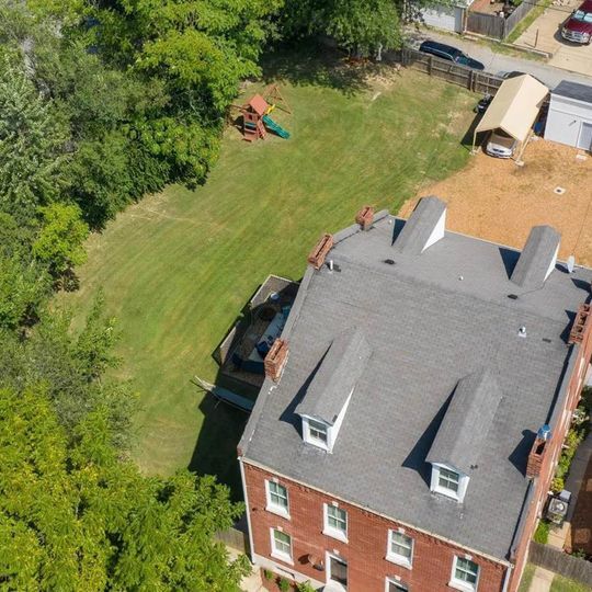 Building Photo - 2720 S Jefferson Ave