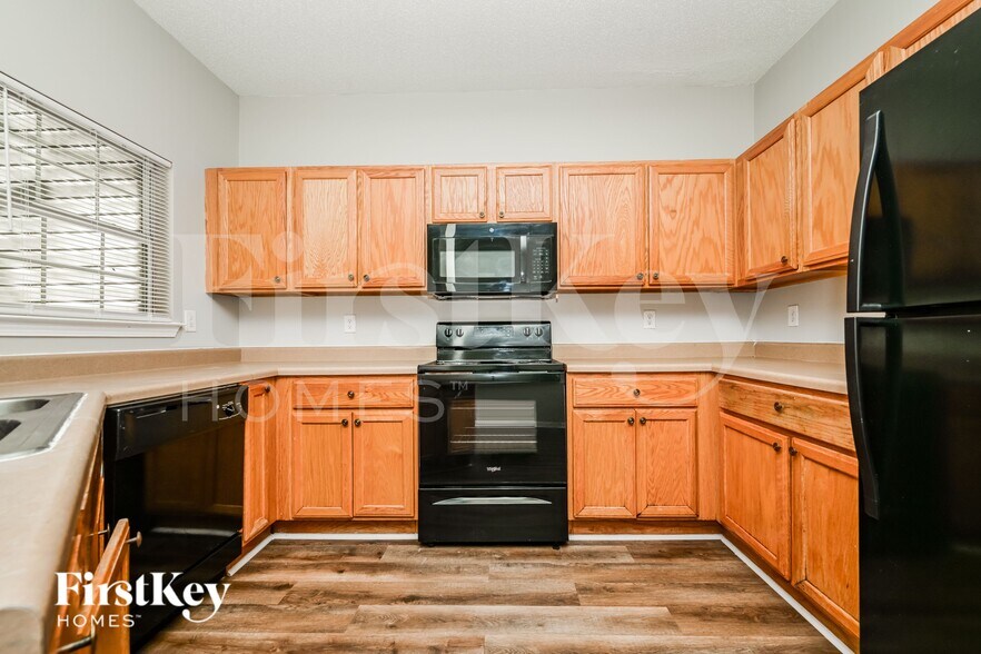 Building Photo - 2355 Brianna Dr