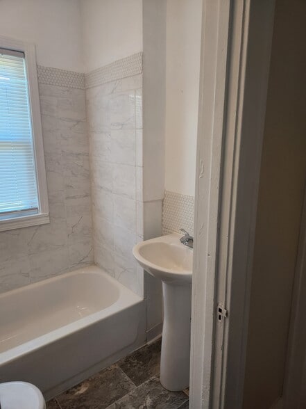 Bathroom - 2708 Penn Ave N