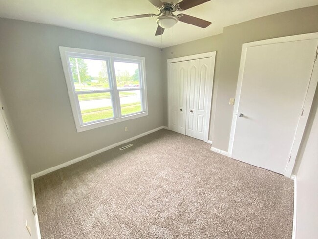 Building Photo - LEASING