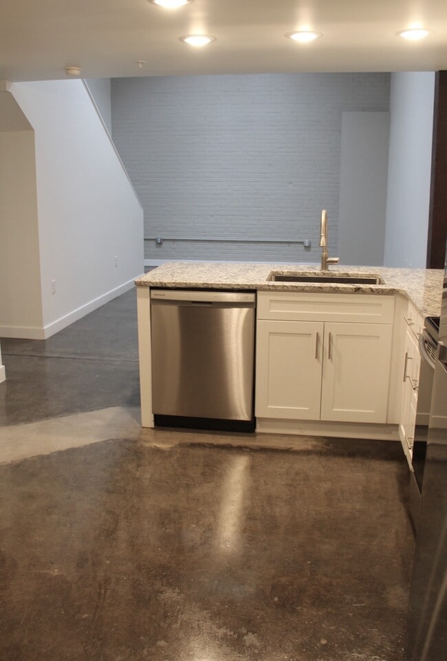 Building Photo - 408 Wellons St