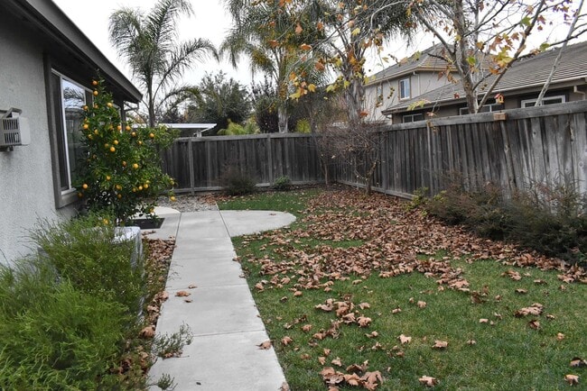 Building Photo - Lovely Southtown home located on a court close to Magnolia Park!