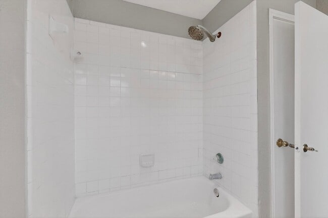 Building Photo - 1634 Sunswept Terrace