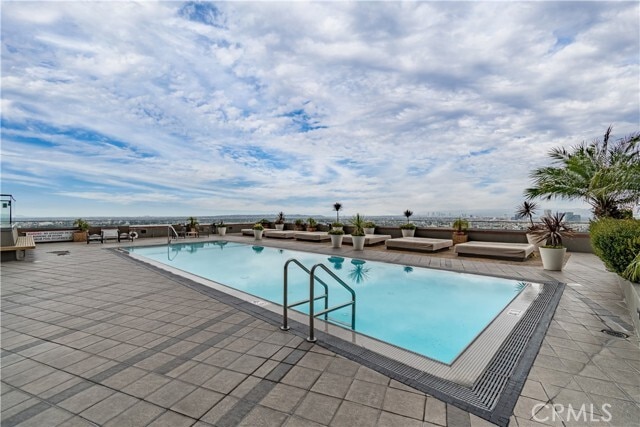 Building Photo - 1100 Wilshire Blvd