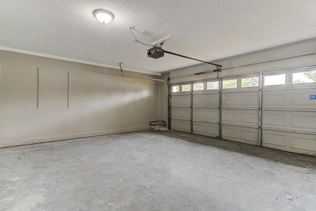 Building Photo - 8952 Vorlich Cove