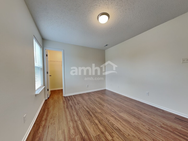 Building Photo - 9951 Sapphire Berry Ln
