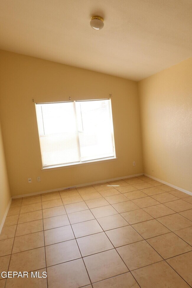 Building Photo - 11884 Belfry Park Dr