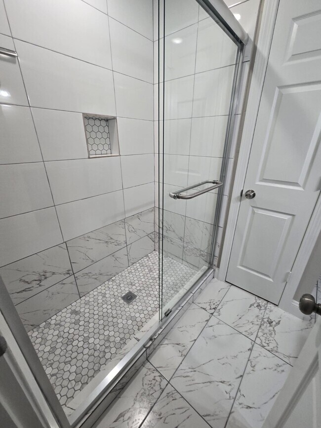 Building Photo - 422 West St