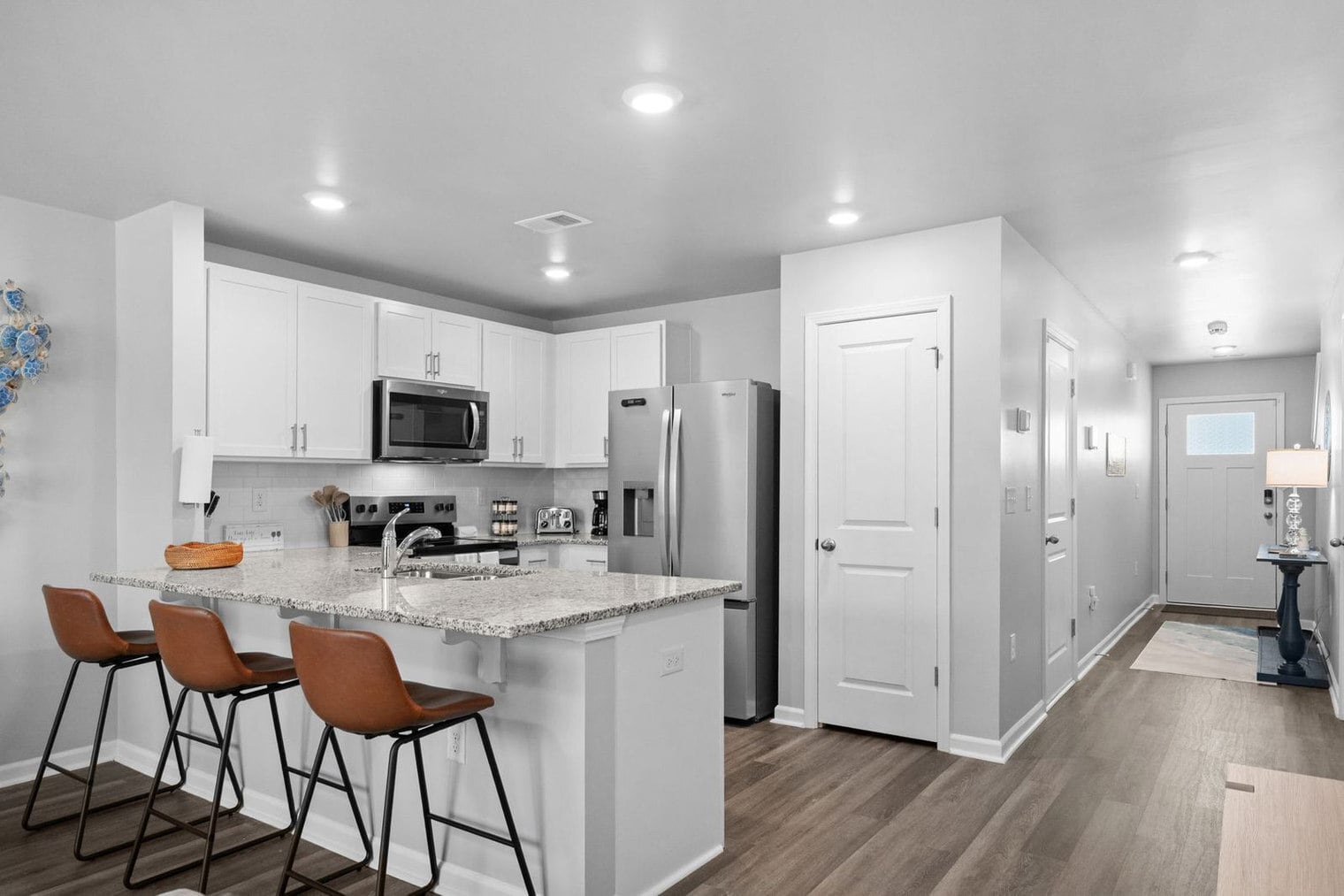 Building Photo - 2031 Lake View Cir